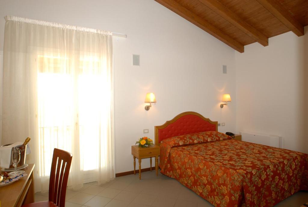Villa Aretusi Boloňa Pokoj fotografie