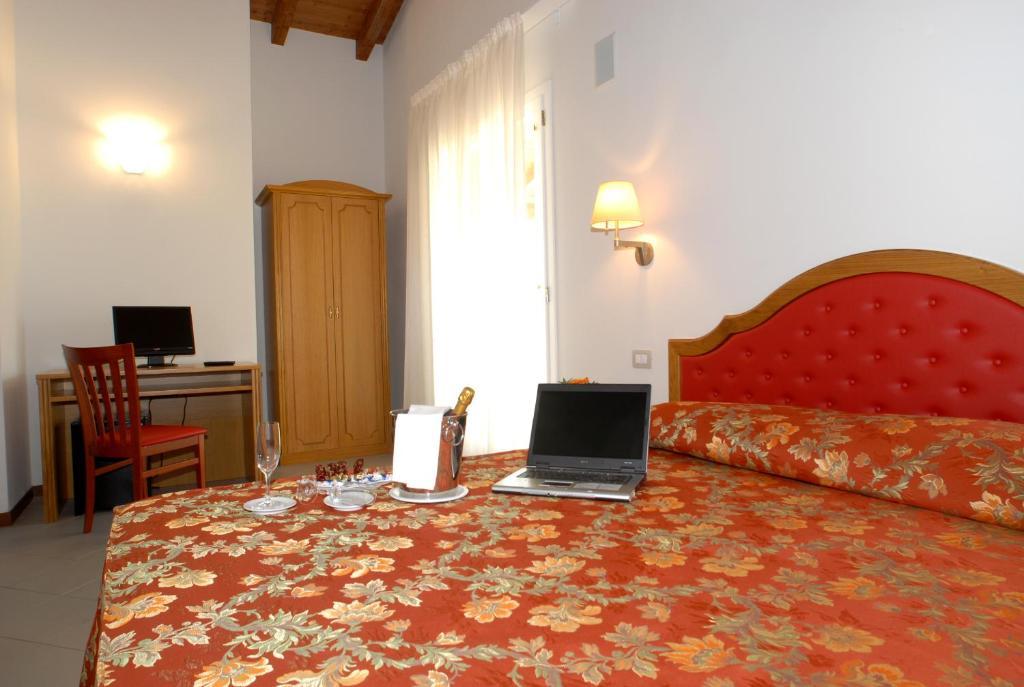 Villa Aretusi Boloňa Pokoj fotografie